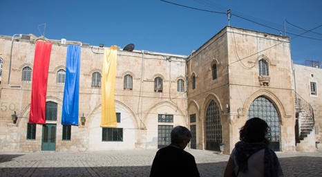 المسيحيون الأرمن في القدس يحتجون: تركيا تسرق منا الحيّ